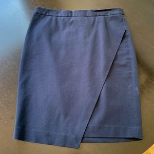 🔥FINAL SALE: Banana Republic navy blue asymmetric skirt